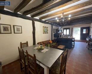 Menjador de Finca rústica en venda en Valdelcubo amb Calefacció, Terrassa i Traster