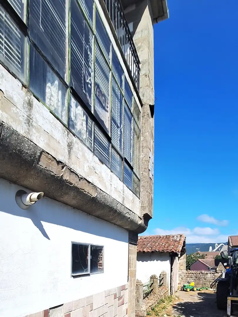 Exterior view of Houses for sale in Valdeolea  with Heating and Balcony