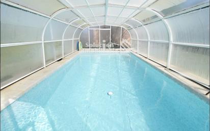 Piscina de Casa o xalet en venda en Santa Marta de Tormes amb Calefacció, Parquet i Terrassa