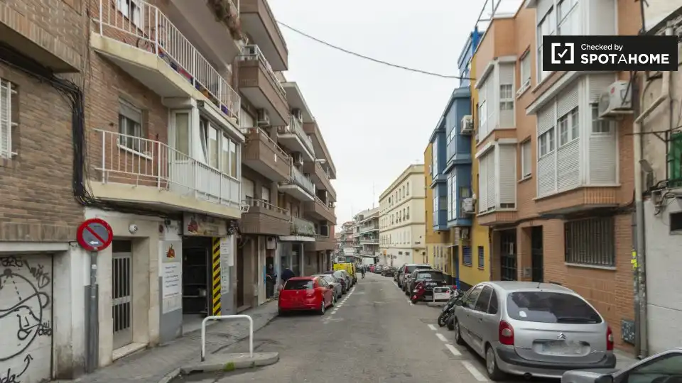 Vista exterior de Piso de alquiler en Madrid con Aire acondicionado, Calefacción y Amueblado