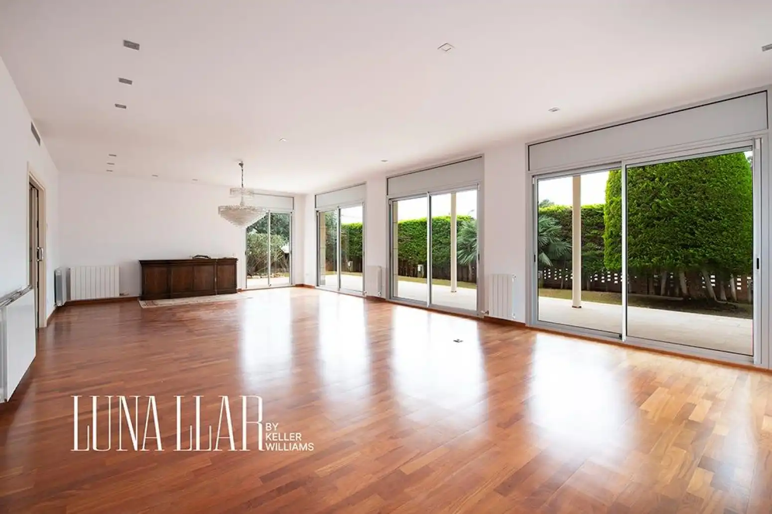 Living room of Houses for sale in Castelldefels  with Air Conditioner, Heating and Parquet flooring