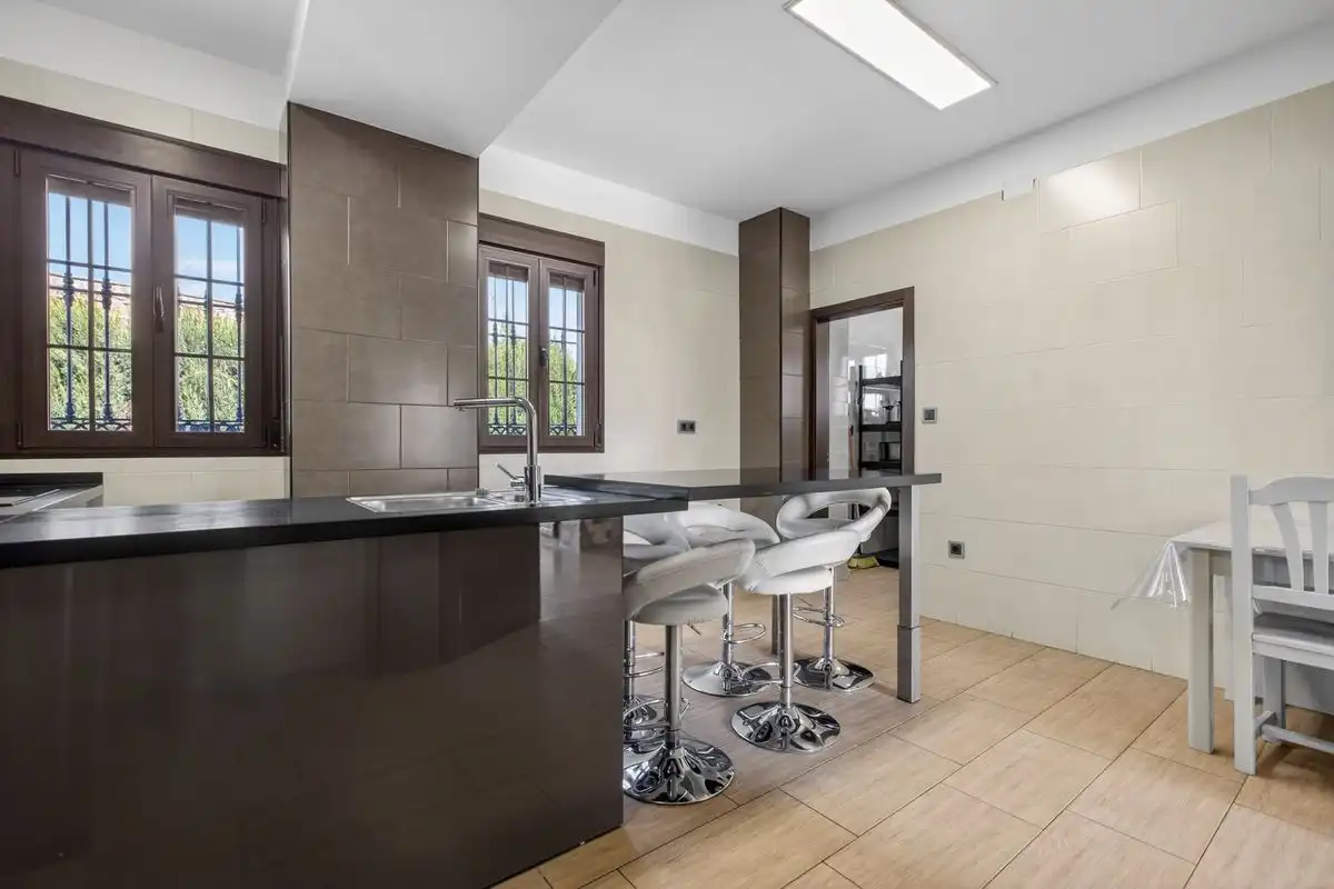 Maison avec terrasse à vendre à Carretera Lora del Rio, imagen 9