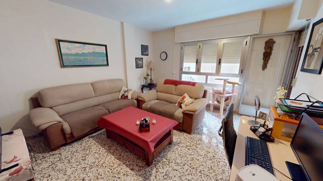 Piso en Venta en Calle Huertas en Feria