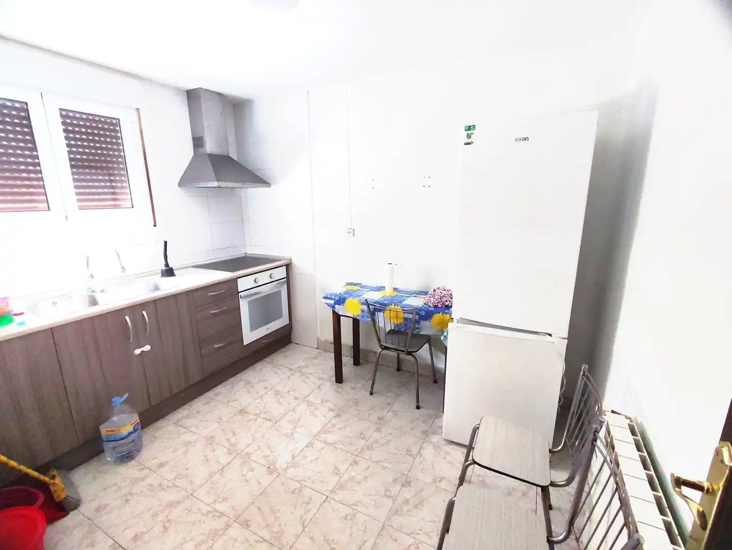 Cuina de Pis en venda en Barbastro amb Calefacció, Terrassa i Moblat