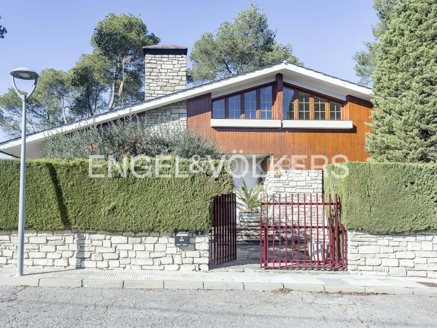 Vista exterior de Casa o chalet en venta en La Pobla de Claramunt con Calefacción, Jardín privado y Terraza