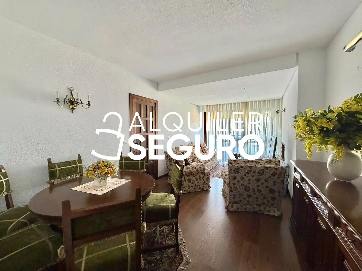 Living room of Flat for rent in El Escorial  with Heating, Terrace and Swimming Pool