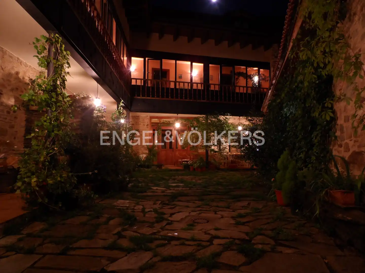 Country homes for sale in Luyego  with Heating, Terrace and Furnished