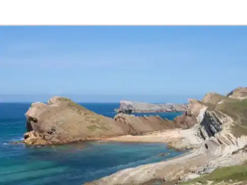 Vista exterior de Pis en venda en Santa Cruz de Bezana amb Piscina i Balcó
