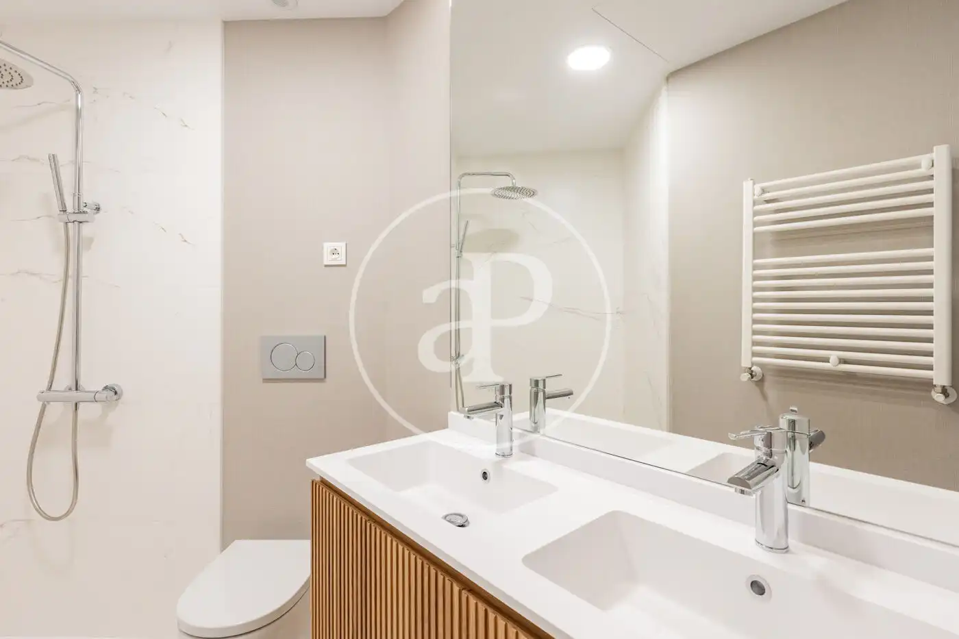 Baño de Piso en venta en Madrid con Aire acondicionado, Calefacción y Trastero