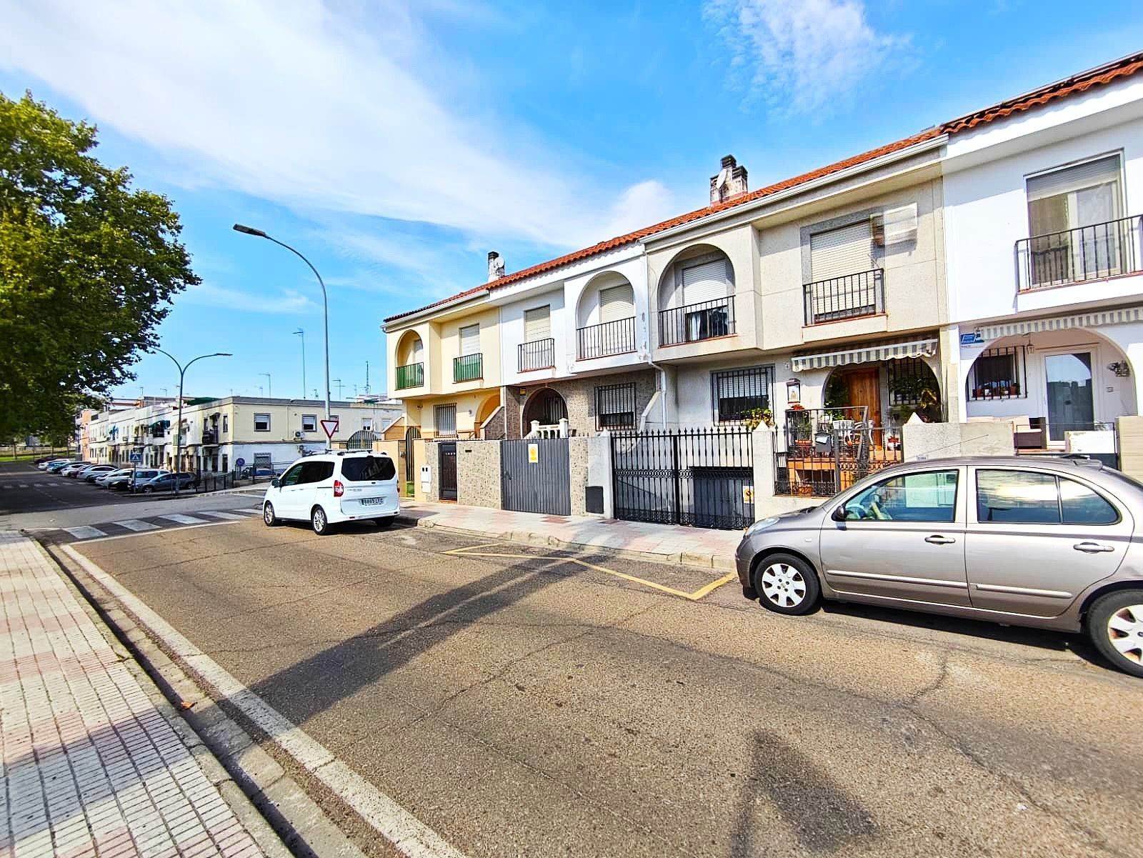 Exterior view of Single-family semi-detached for sale in Mérida  with Storage room
