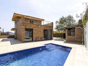 Maison avec balcon à vendre à Cervelló