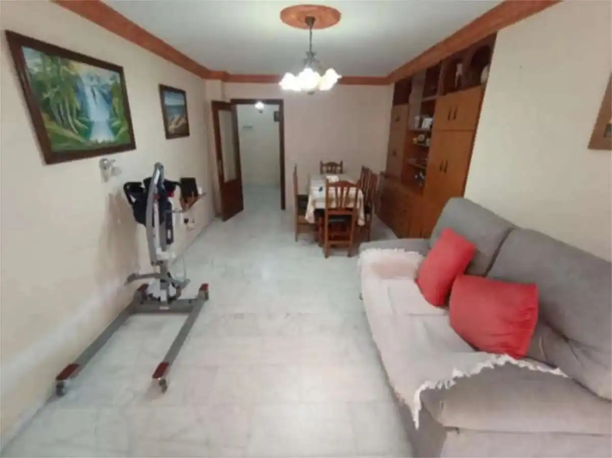 Flat for sale in Estepona Pueblo, imagen 2