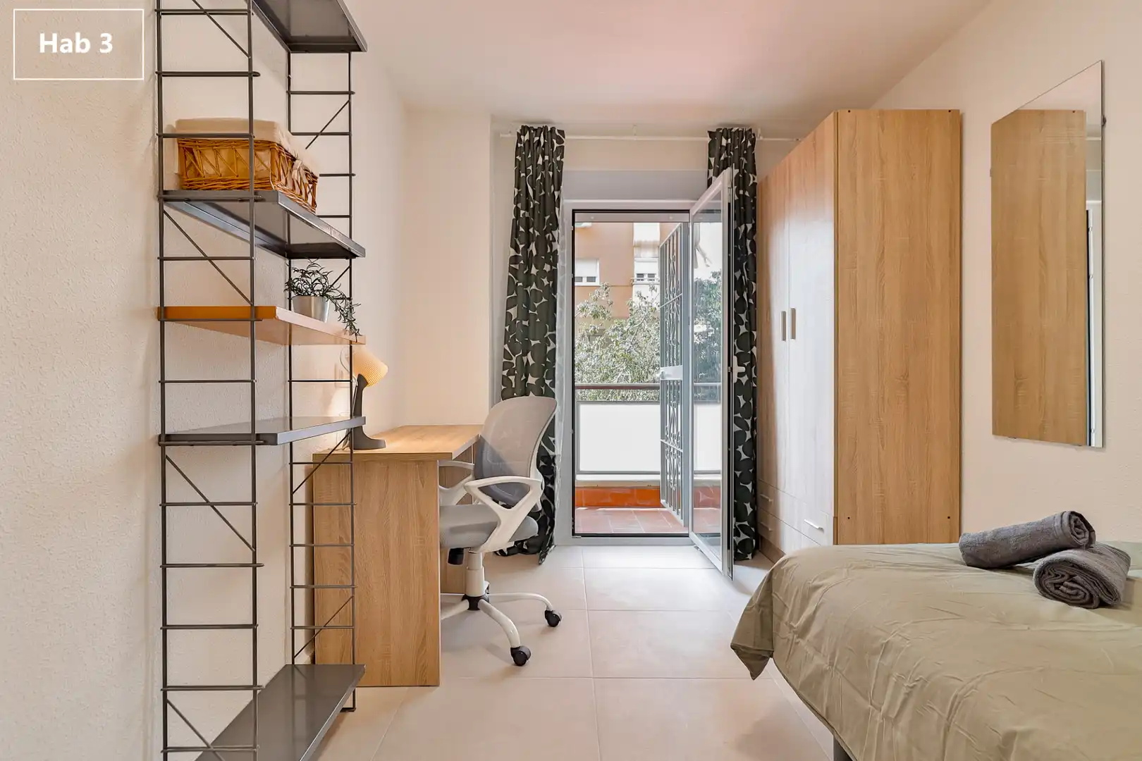Habitación de Piso de alquiler en Málaga con Aire acondicionado, Amueblado y Internet