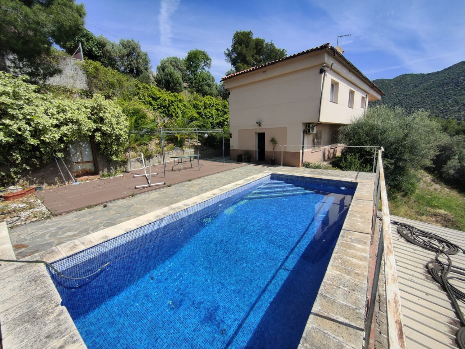 Piscina de Casa o xalet en venda en Esparreguera amb Aire condicionat, Calefacció i Terrassa