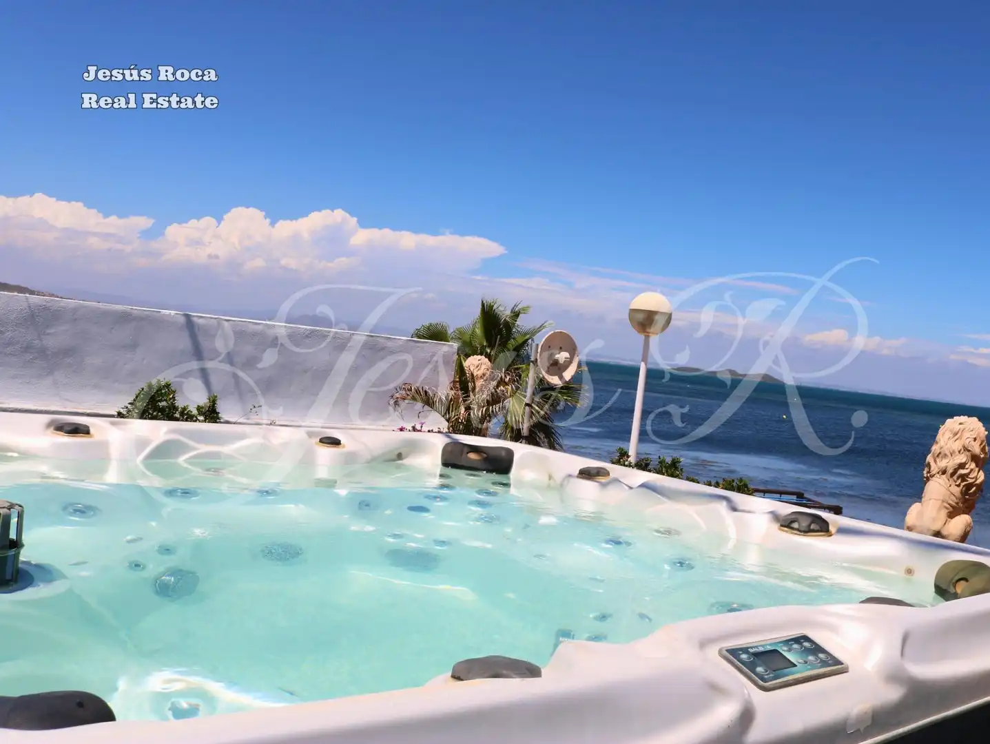 Schwimmbecken von Einfamilien-Reihenhaus zum Verkauf in Cartagena mit Klimaanlage, Heizung und Terrasse