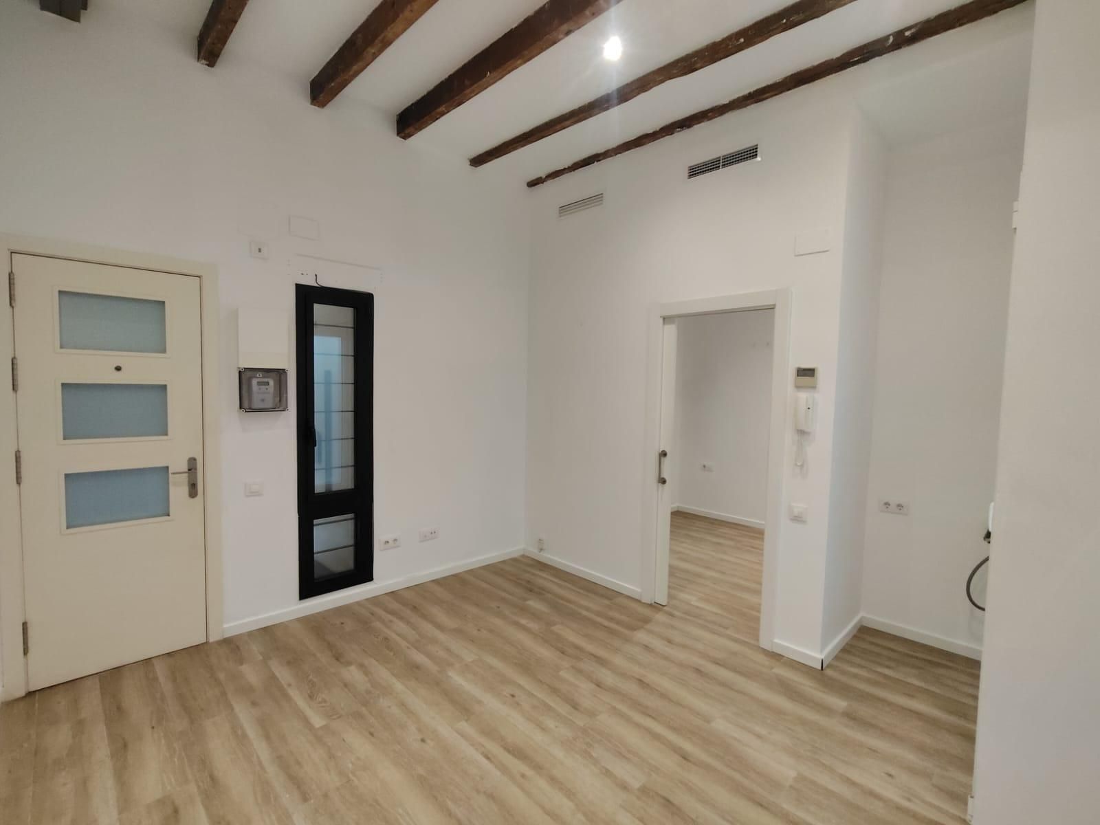 Planta baja for sale in  Barcelona Capital  with Parquet flooring