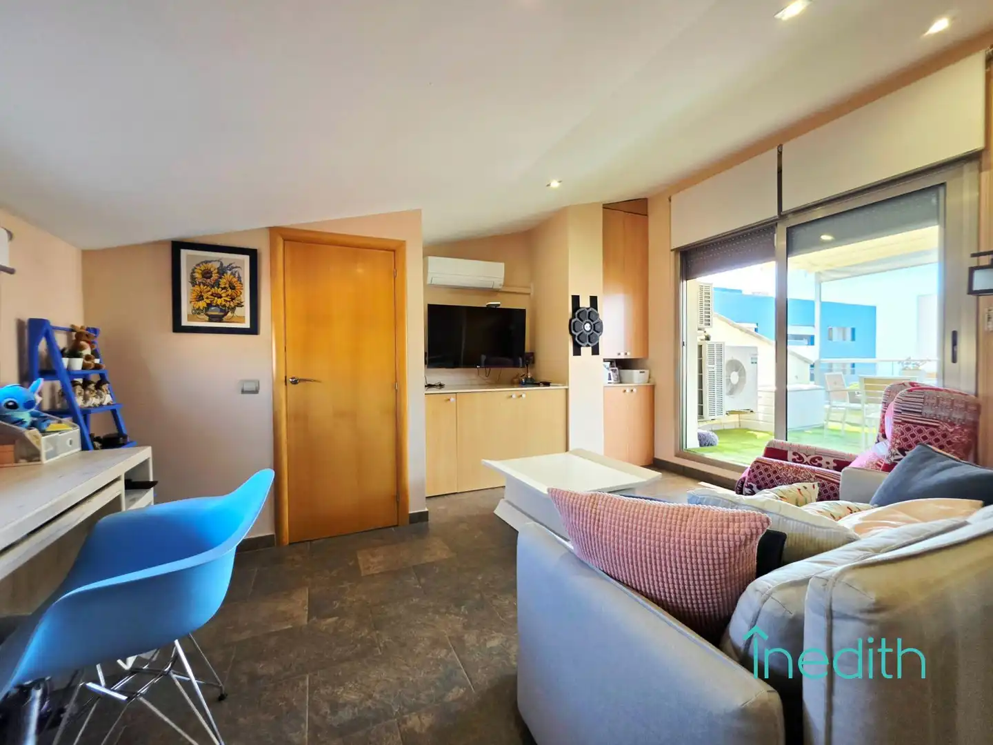 Living room of Houses for sale in Cubelles  with Air Conditioner, Heating and Private garden