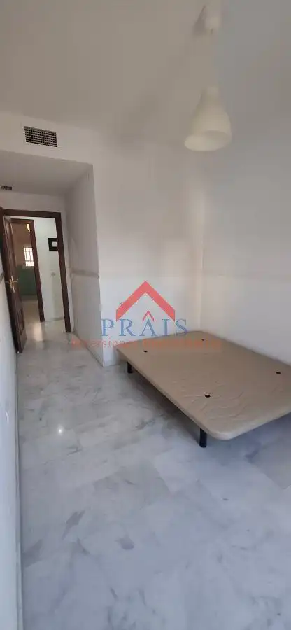 Habitación de Piso en venta en Utrera con Aire acondicionado, Trastero y Amueblado