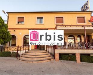 Building for sale in Vecinos