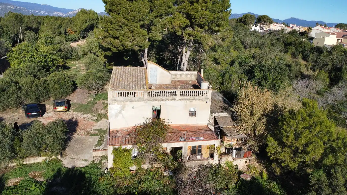 Vista exterior de Finca rústica en venda en Valls amb Calefacció, Jardí privat i Terrassa