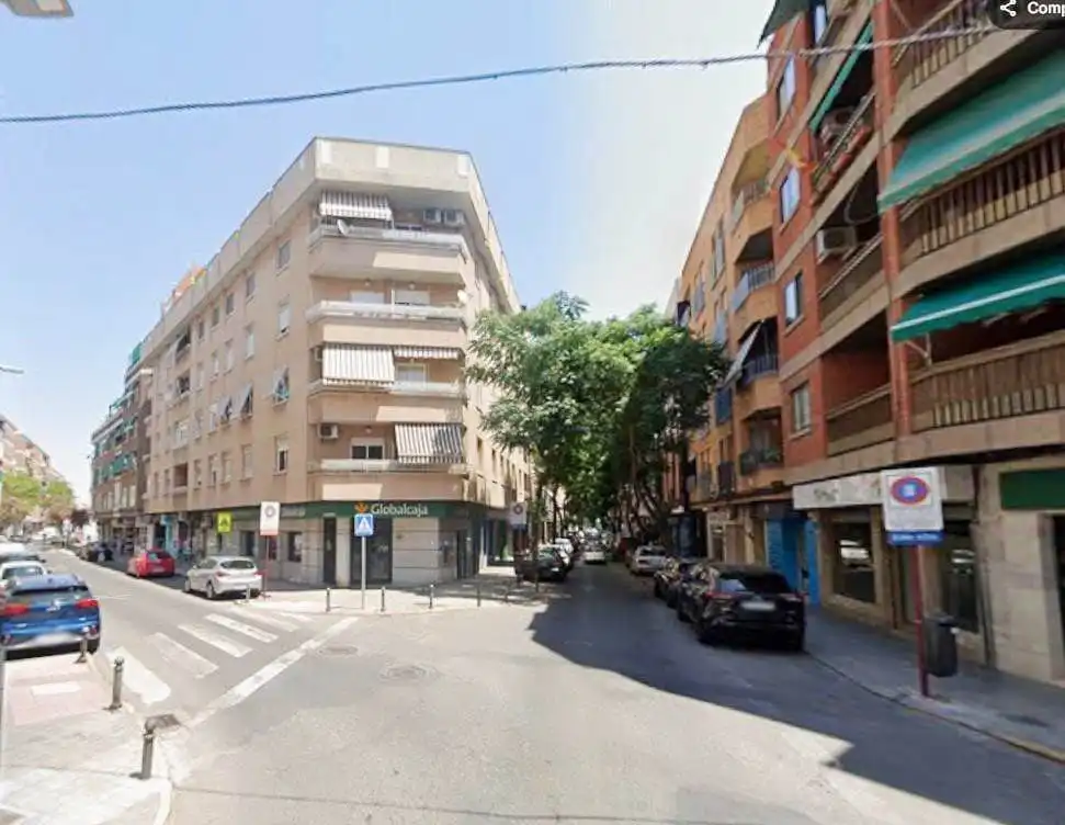 Appartamento con ascensore in affitto a Calatrava
