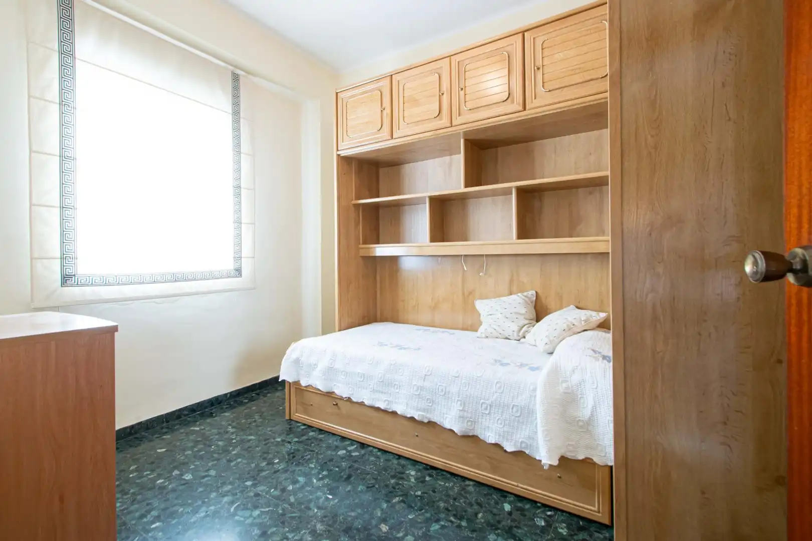 Bedroom of Flat for sale in Sevilla  with Air Conditioner, Heating and Storage room