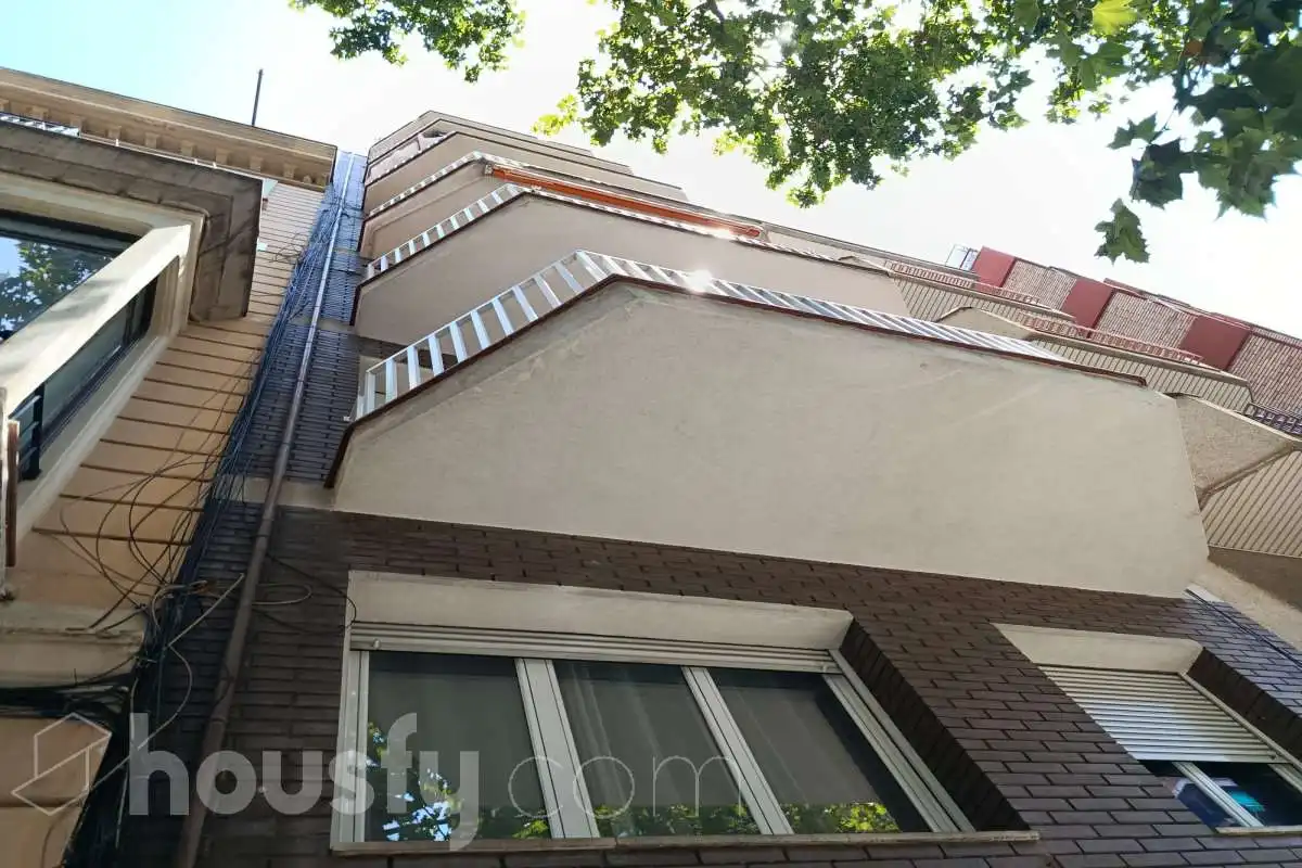 Vista exterior de Piso de alquiler en Barcelona con Aire acondicionado, Calefacción y Terraza