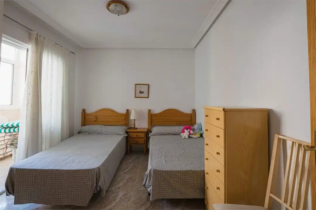 Habitación de Piso en venta en Málaga con Terraza y Trastero