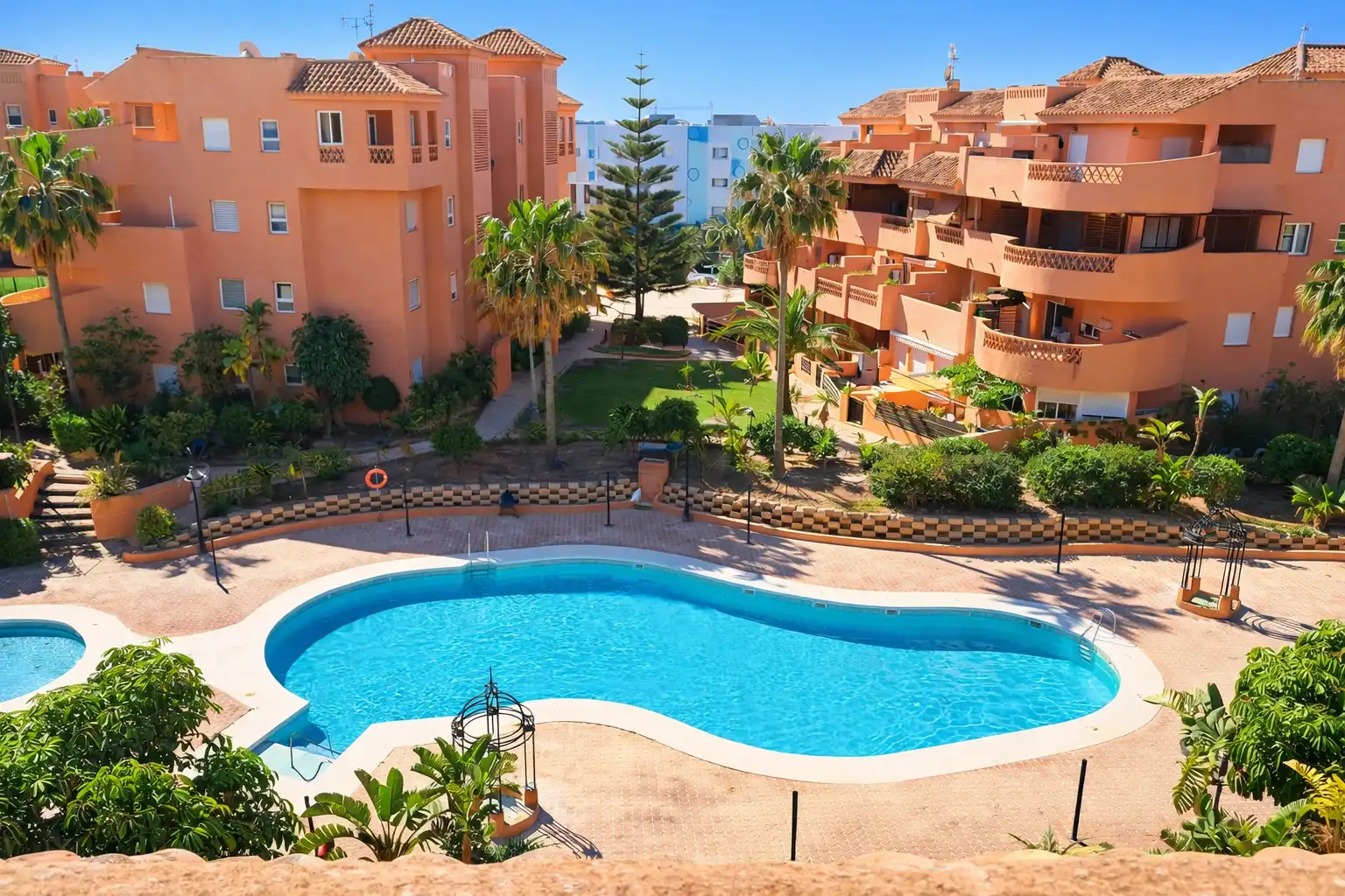 Apartamento con piscina en venta en Calle Mirafondo 2, imagen 2