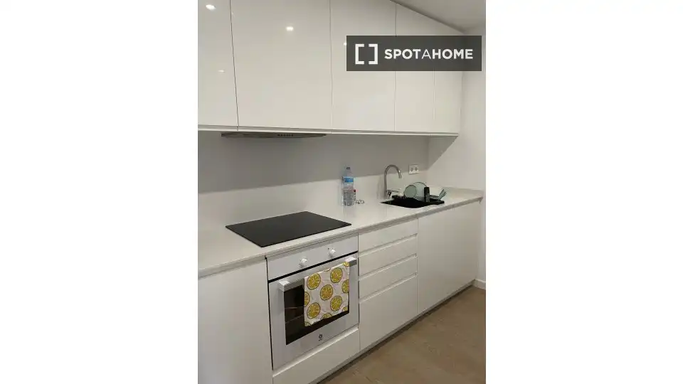 Küche von Wohnung zur untervermieten in Sitges mit Klimaanlage und Terrasse