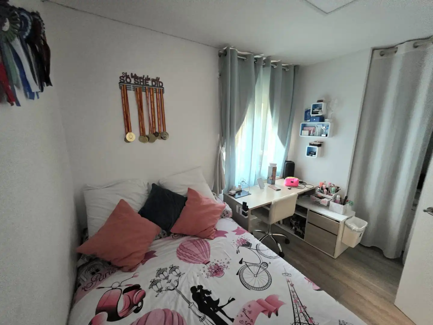 Bedroom of Flat for sale in Girona  with Air Conditioner, Heating and Terrace