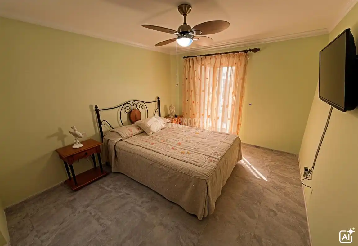 Habitación de Casa adosada en venta en Agüimes con Terraza