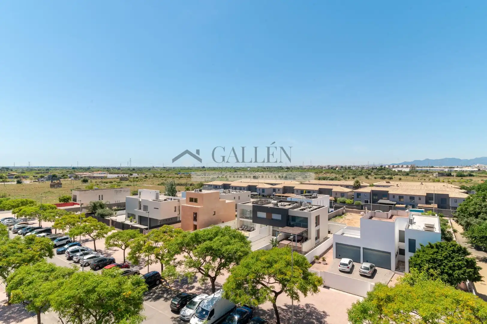 Vista exterior de Piso en venta en Castellón de la Plana / Castelló de la Plana con Aire acondicionado, Terraza y Trastero