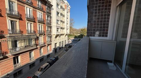 Foto 2 de Apartament en venda a Calle Academia, Jerónimos, Madrid Capital