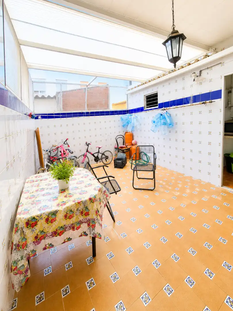 Terrace of Flat for sale in Silla  with Terrace, Storage room and Internet