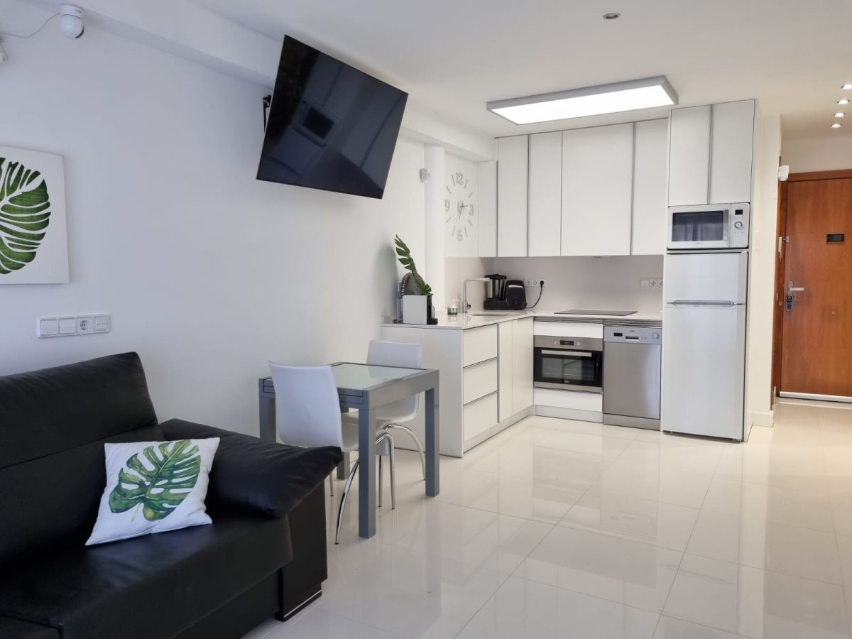 Cuina de Apartament en venda en Cambrils amb Aire condicionat, Calefacció i Balcó