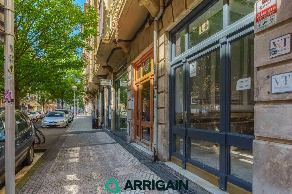 Außenansicht von Wohnung zum Verkauf in Donostia - San Sebastián  mit Balkon