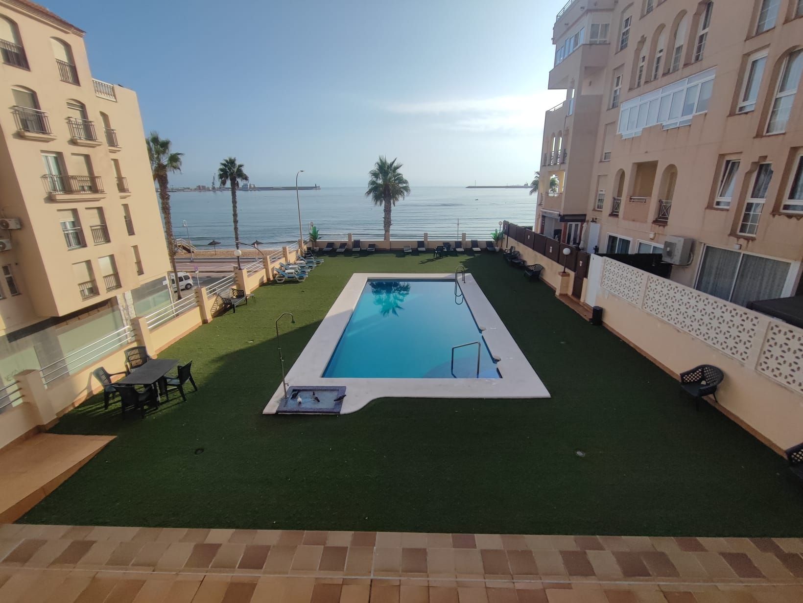 Piscina de Pis de lloguer en  Melilla Capital amb Moblat, Balcó i Piscina comunitària