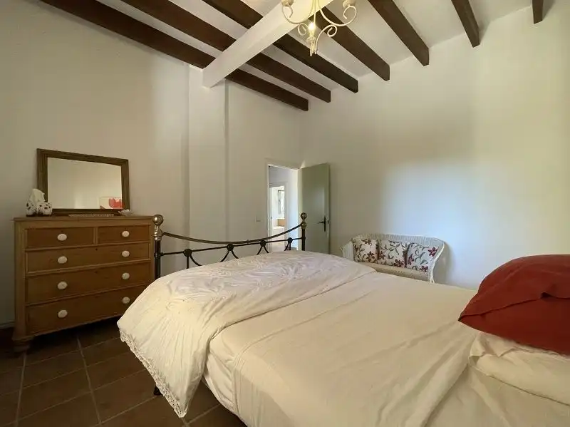 Habitación de Finca rústica en venta en Llucmajor con Aire acondicionado, Calefacción y Jardín privado