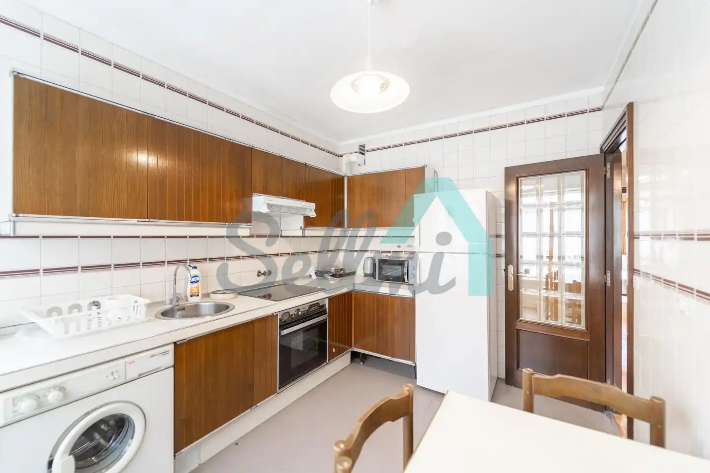 Kitchen of Flat for share in Oviedo   with Heating, Parquet flooring and Furnished