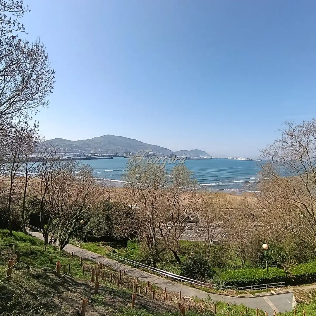 Apartamento en venta en Getxo  con Calefacción y Parquet