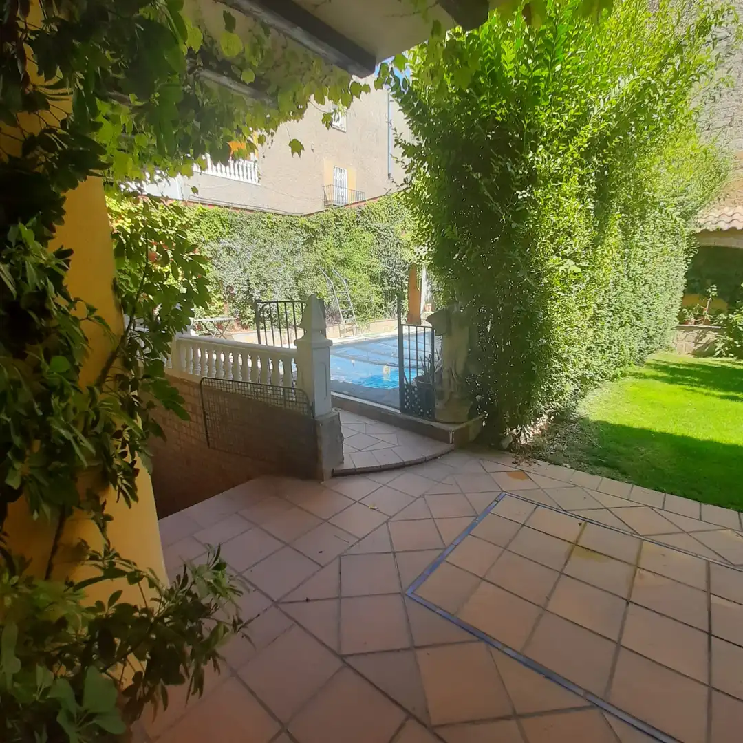 Garden of Detached homes for sale in Úbeda  with Private garden, Terrace and Swimming Pool