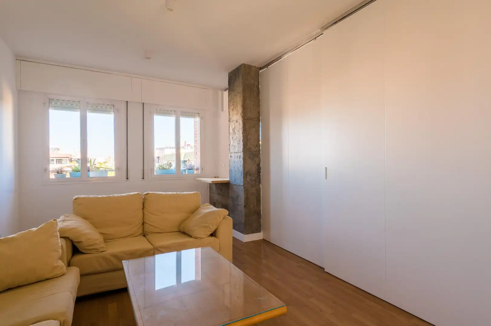 Living room of Flat for rent in Sevilla  with Air Conditioner and Furnished