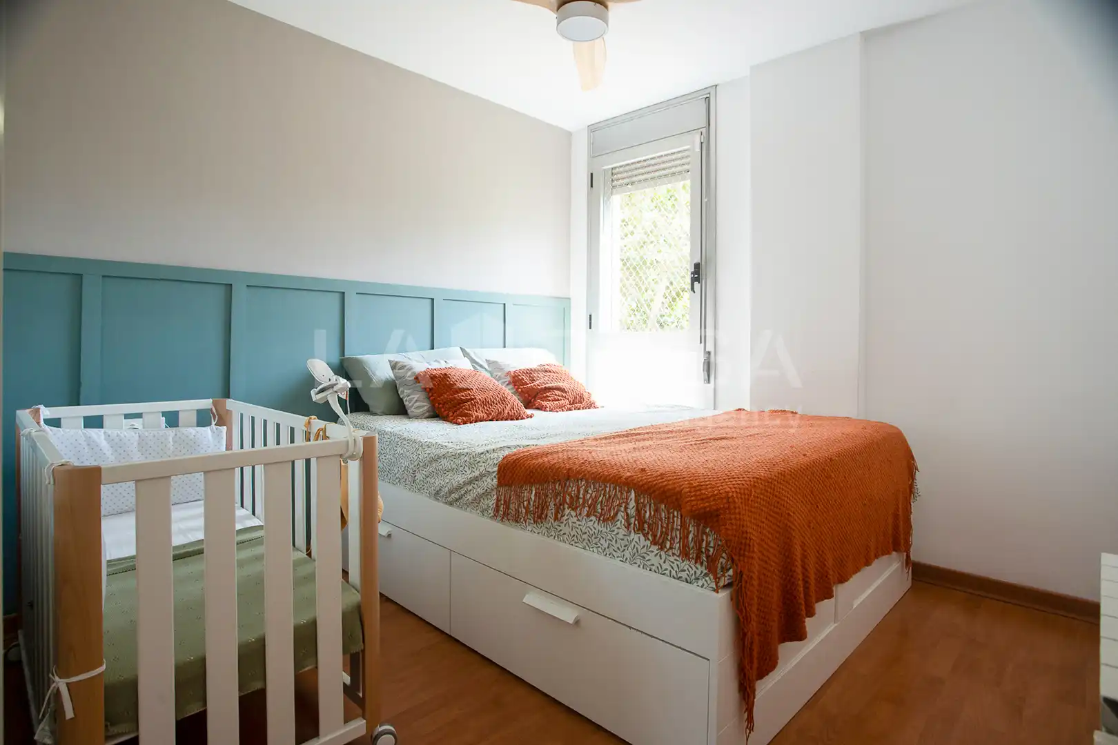Habitación de Piso en venta en Barcelona con Calefacción, Trastero y Balcón