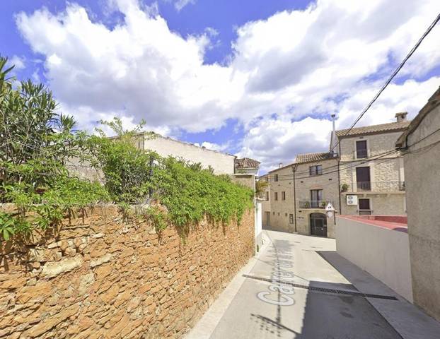 Casa-chalet en Venta en  CREU en La Llacuna