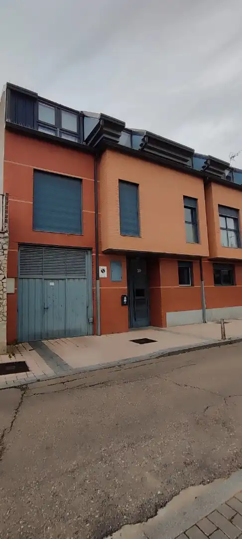 Exterior view of Garage for rent in Arroyo de la Encomienda  with Alarm
