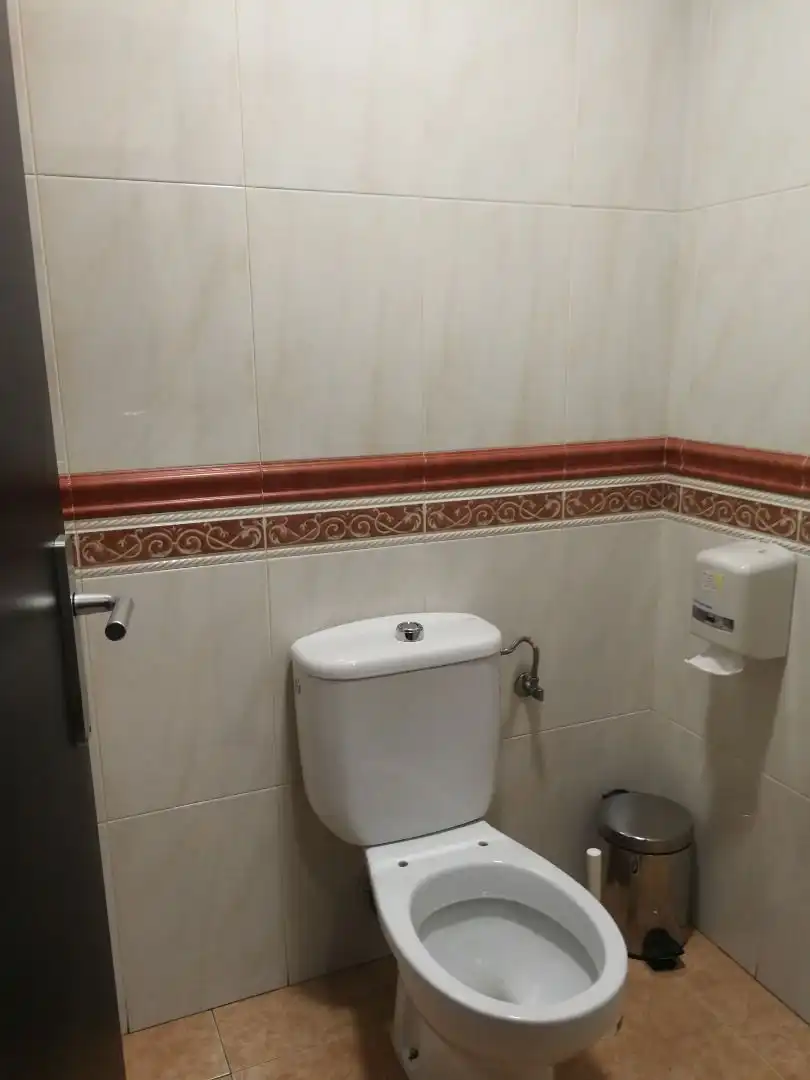 Badezimmer von Geschaftsraum zur Miete in A Coruña Capital 