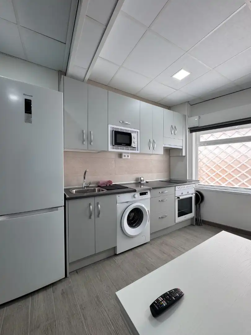 Cocina de Apartamento de alquiler en Cáceres con Terraza, Amueblado y Horno