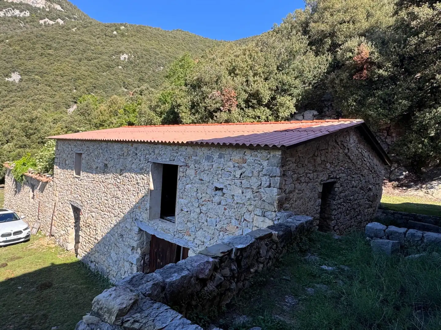 Vista exterior de Finca rústica en venta en Albanyà con Jardín privado, Terraza y Trastero