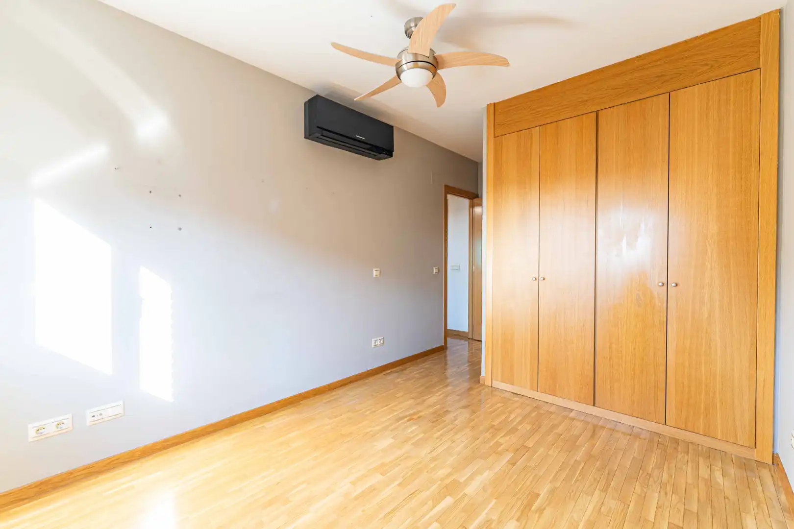Bedroom of Flat for sale in Arroyomolinos (Madrid)  with Air Conditioner, Heating and Private garden